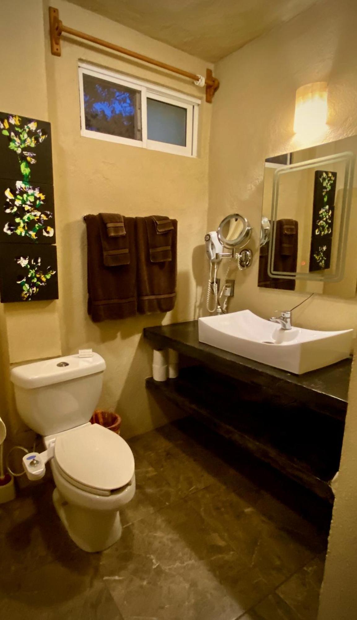 Casablanca Guest House - Adults Only - Starlink Internet! 兹波利特 外观 照片