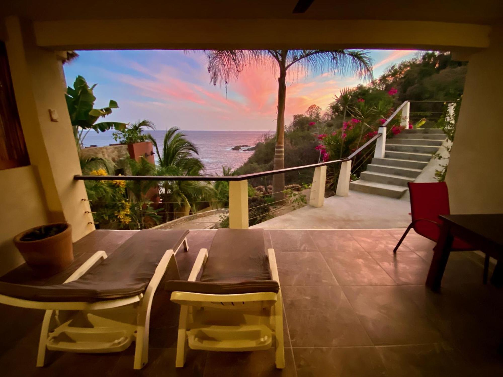 Casablanca Guest House - Adults Only - Starlink Internet! 兹波利特 外观 照片